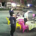 女子火锅店遭半裸男扑倒猥亵！店老板挺身而出却被罚款_1