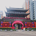 临海市综合行政执法局助力春节氛围营造，让春节更出“色”_2