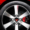 五菱宏光MINI EV发布最“牛”限定版！赛车涂装+大尾翼！_3
