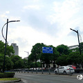 椒江街头灯杆 “黑化”了，咋回事？官方回应来了_0