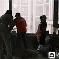 90后泥瓦工一家三口15天工期收入4万？业内公司：正常，但一