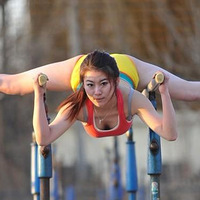 【丁字<em>内裤美女</em>钢管<em>舞</em>】美女湿身丁字内裤,日