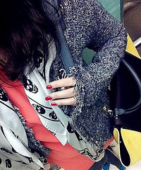 秋末初冬style。。CHANEL 小物 皮草围巾 ZARA外套等等等