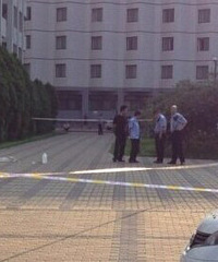 组图:人大一男生跳楼身亡 高校跳楼事件频发凸显心理健康危机