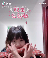 习惯把生活点滴都能记录下来,希望能够找一个“手机支架”
