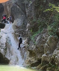 邻水海椒洞峡谷溪降还是需要有点经验和胆量,总长3公里