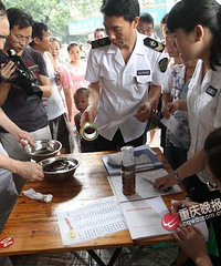 姜鸭面被查封 老板很无辜称不懂潲水油