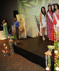 2012年美国国际亚美小姐大赛高清图,这才是真正的美女们
