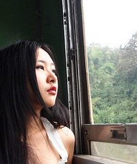 嘞妹子1600元耍11天,涂个红唇去泰北流浪。