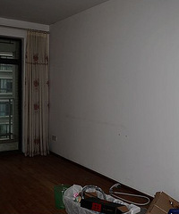 简陋出租房变形清新自住房毕业照___含装修前后对比照