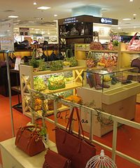 【桃子管带你逛新店】远东百货Blackyard和As Know As De Fleurs