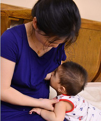 职场妈妈母乳一岁九个月,也谈母乳喂养(附宝宝多张可爱照)