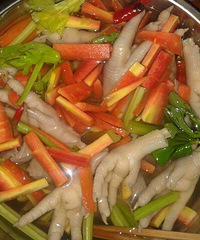第一次做泡脚凤爪········