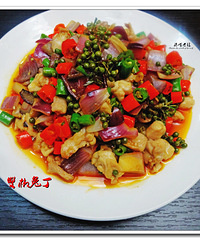 老狼菜肴--香辣兔丁、双椒兔丁