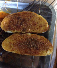 唐家院子轻轨站附近滴东北烧烤,味道好极了~~强烈推荐~~