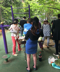 传说中的自家露台烧烤BBQ 闷嬢出品 必是精品 更新小区麻麻烧烤趴