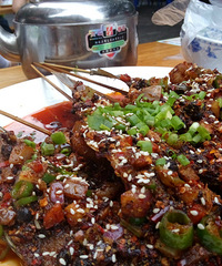 走在吃货的路上~(叮当兔,烤鱼,酸辣粉,嘟嘟小丸子...)