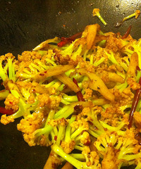 很“浪费”饭的快手菜——干锅花菜