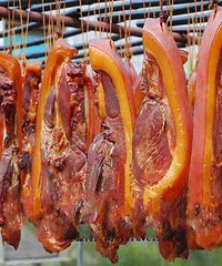 来分享下香肠和腊肉的制作配方吧,你们家的香肠和腊肉做好了么?