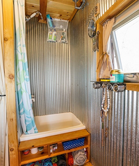 18万自建小木屋,用皮卡车拖起到处旅行