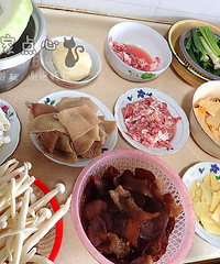 【喵家】~你负责弄,我负责吃~【红99底料做的呱呱火锅】