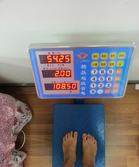 哺乳期体重飙升,连一向纵容的老爸都闲我胖了,不得不狠心减肥!