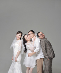和公公婆婆一起拍婚纱