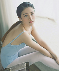 闺房里的芭蕾少女