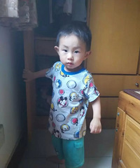 喜欢逛超市~看鱼~和做车车的匪妈宝宝