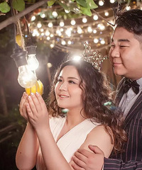 吃货夫妻的婚纱照,肉串代替捧花!