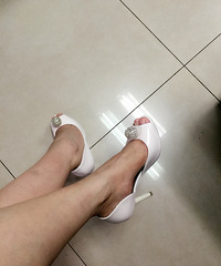 团过的本地店铺的包包和鞋子质报