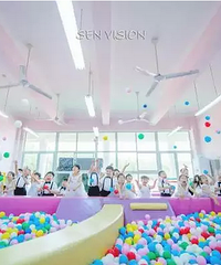 这家幼儿园毕业照拍的逼格太高了,很惊艳!