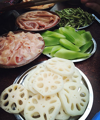 好吃到哭的腰片和嫩牛肉+【购物狂试吃刘关张老火锅】