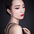 女人都要有一张红唇照