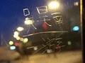 有人在飞机上刻字