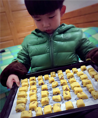wuli小正太来做超级简单的葡萄奶酥