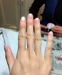 ����MOLLY��ָ�ף�˲���ɾ�����~(o�b���b)o��