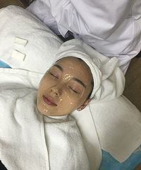 管管直播注射水光针全过程!这是个让皮肤水嫩滑的快速秘诀