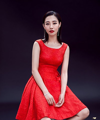 今天来说说白百合如何成为女王范儿的