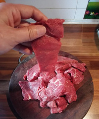 几步搞定麻辣牛肉干,吃得放心!