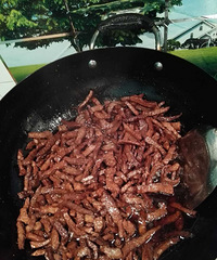 几步搞定麻辣牛肉干,吃得放心!
