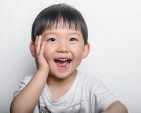 开心,又可以去幼儿园耍啦