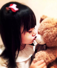 家有小女四岁啦!