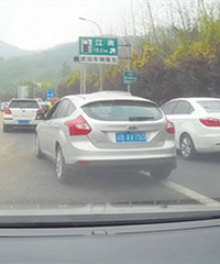 今天我们的大南坪怎么了,堵哭了好多人