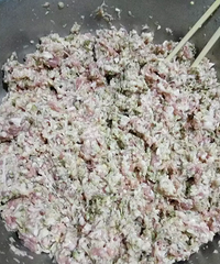 槐花开啦,1年才能吃一次的槐花饺子,美味哦
