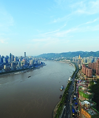 从最新报道来看房市,个人认为下半年房价冲高回落的可能性极大