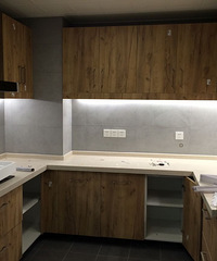 全屋亮灯了
