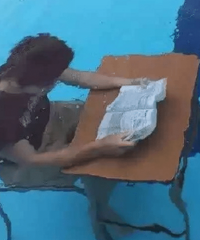 这才叫真正沉迷在知识的海洋里
