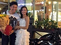 90后美女骑哈雷求婚