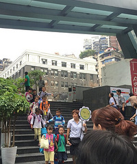人和街小学一年级才4个班